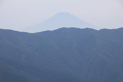 数馬峠からの富士山の写真