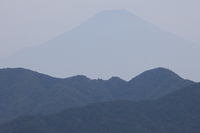 槇寄山から見た富士山の写真