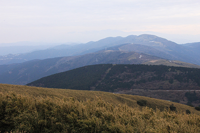 十国峠から見た玄岳と天城山方面の写真