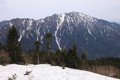 西穂山荘から見た霞沢岳の写真