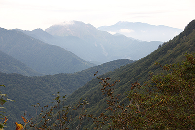 焼岳と乗鞍岳の写真