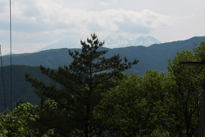 鳥居峠から見た御嶽山の写真