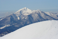 安達太良山山頂から見た磐梯山の写真にリンク