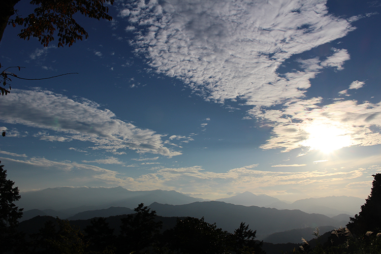 高尾山から見た丹沢方面の写真