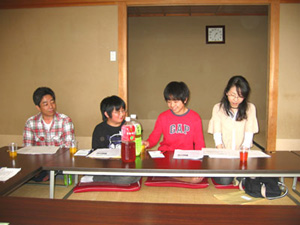 ̎ʐ^̂QiQ邨qlƐe䂳j