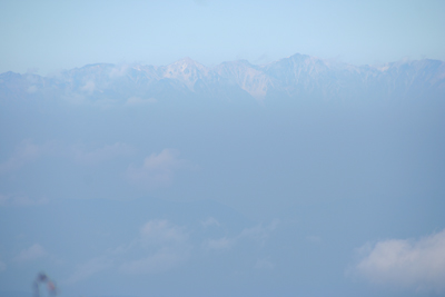 遠く白馬三山の写真