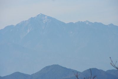 甲斐駒ヶ岳と鋸岳の写真
