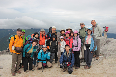 薬師岳山頂での集合写真
