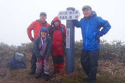 武能岳山頂での集合写真
