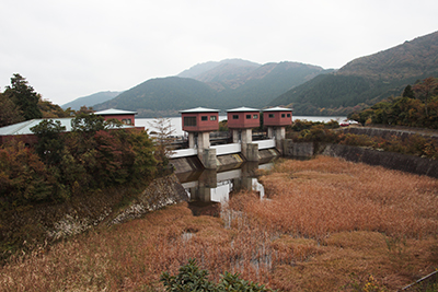 湖尻水門の写真