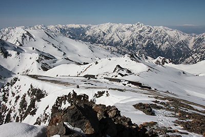 白馬山荘と剣・立山方面の写真