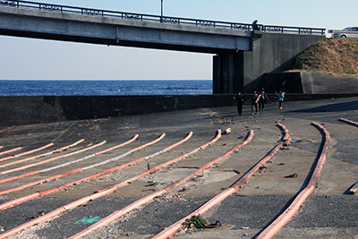 海の近くまで行って引き返してくる写真