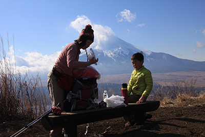 大平山でのY君とFさんの写真