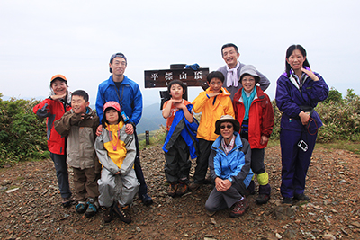 平標山山頂での集合写真