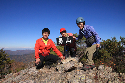 男山山頂での集合写真