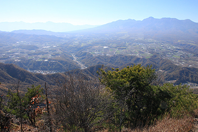 男山から見た八ヶ岳と南アルプスの写真