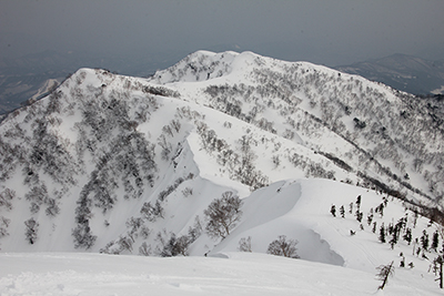 小遠見山から見た天狗岳方面の写真