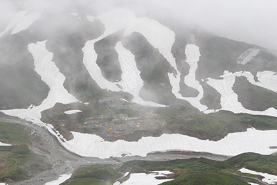 雷鳥沢キャンプ場周辺の雪模様の写真