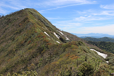 白砂山と皇海山方面の写真
