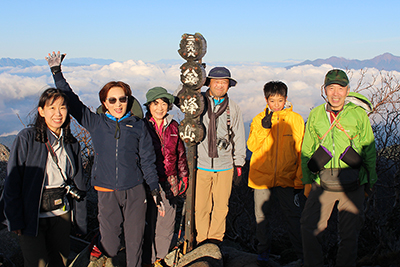 金峰山山頂での集合写真