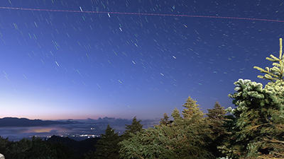 M君が撮影した星空と衛星の写真