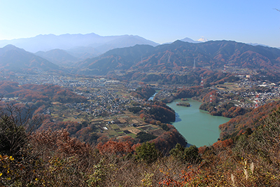 相模川と丹沢、富士山の見える写真