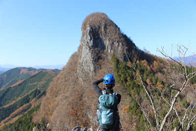 西岳の写真を撮るMさんの写真