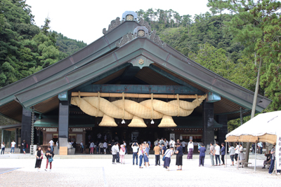 出雲大社の神楽殿の写真