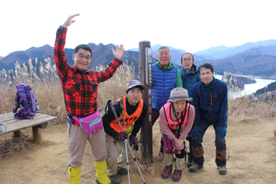 南山山頂での集合写真
