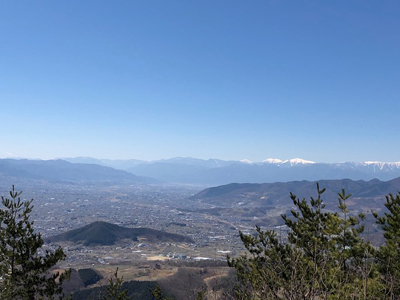 塩山市街と塩ノ山の写真