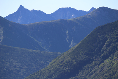 望遠で引っ張った槍ヶ岳と大喰岳の写真