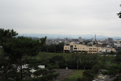 吉見百穴から見た秩父山系方面の写真