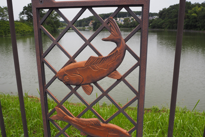 大沼にある恋のレリーフの写真