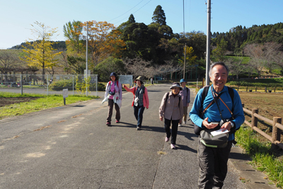 Oさんに教えてもらった大網駅への道を歩いている写真