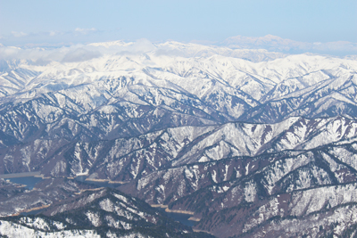 苗場山、妙高山、北アルプス方面の写真