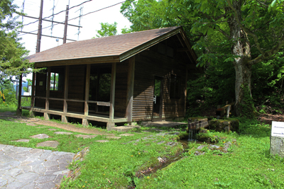 鳥居峠にある峰の茶屋の写真