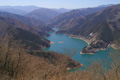 御前山への尾根から見下ろした奥多摩湖の写真へリンク