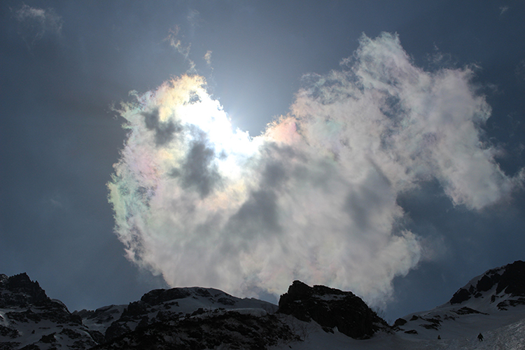 涸沢で撮影した彩雲の写真